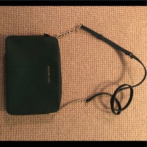 Michael Kors Jet Set Leather Crossbody (like new)